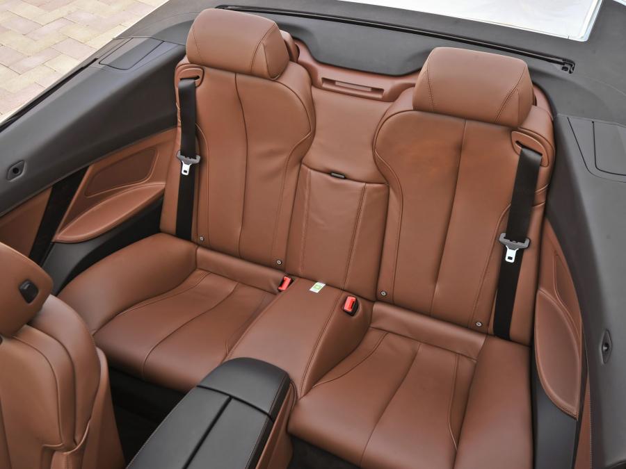  BMW 650i Convertible 2011 года  (US) (фото 2 из 20)